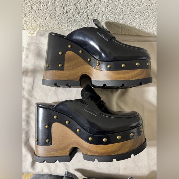 Jessica Simpson Hunyie Platform Loafer Clogs
Black Studded Block Heel 8 1/2 New - Picture 5 of 12